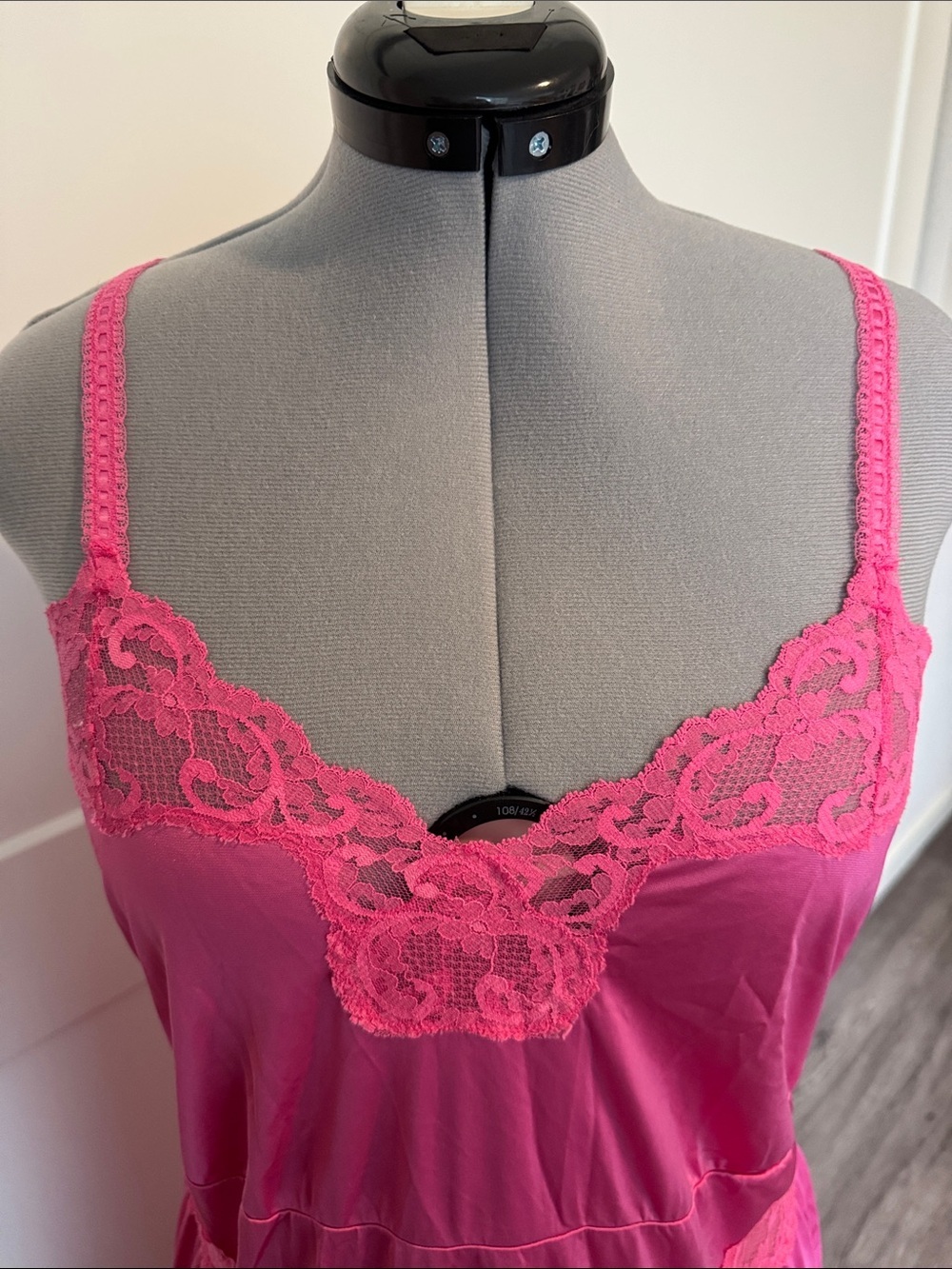 Vintage Union Made 80s Drop Waist Fuchsia Lace-Trim Nightgown - Picture 7 of 13